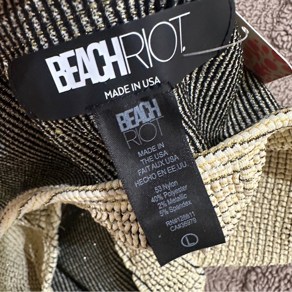 Brand new beach riot swimsuit - Picture 6 of 8